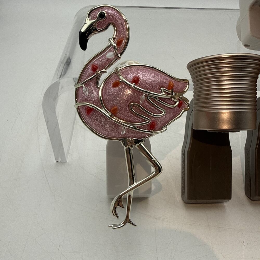 5 Bath & Body Works Wallflower Fragrance Diffuser Plug Turtle Flamingo, 1 Yankee - Picture 2 of 13